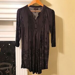 Reborn black floral blouse, sz L